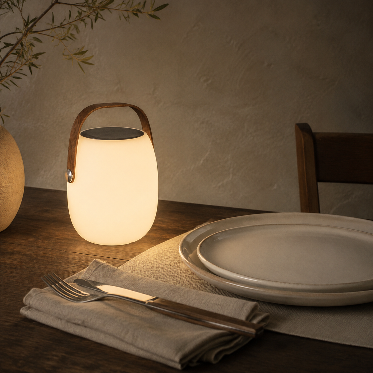 Lampe de chevet LED portable en design lanterne