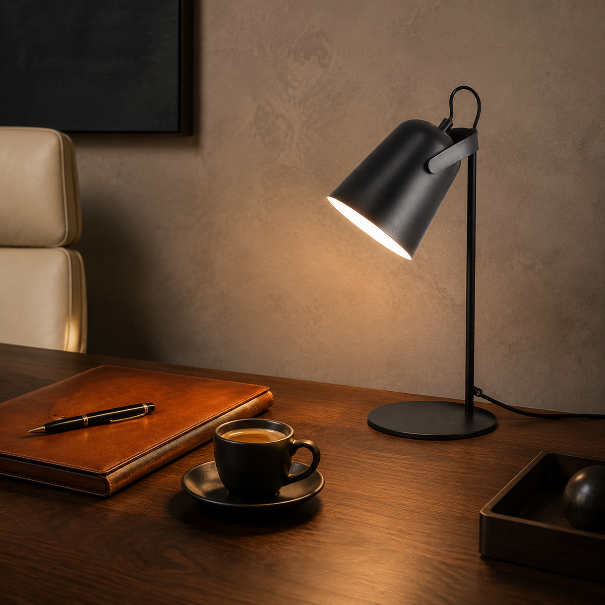 Lampe de chevet orientable design au style moderne