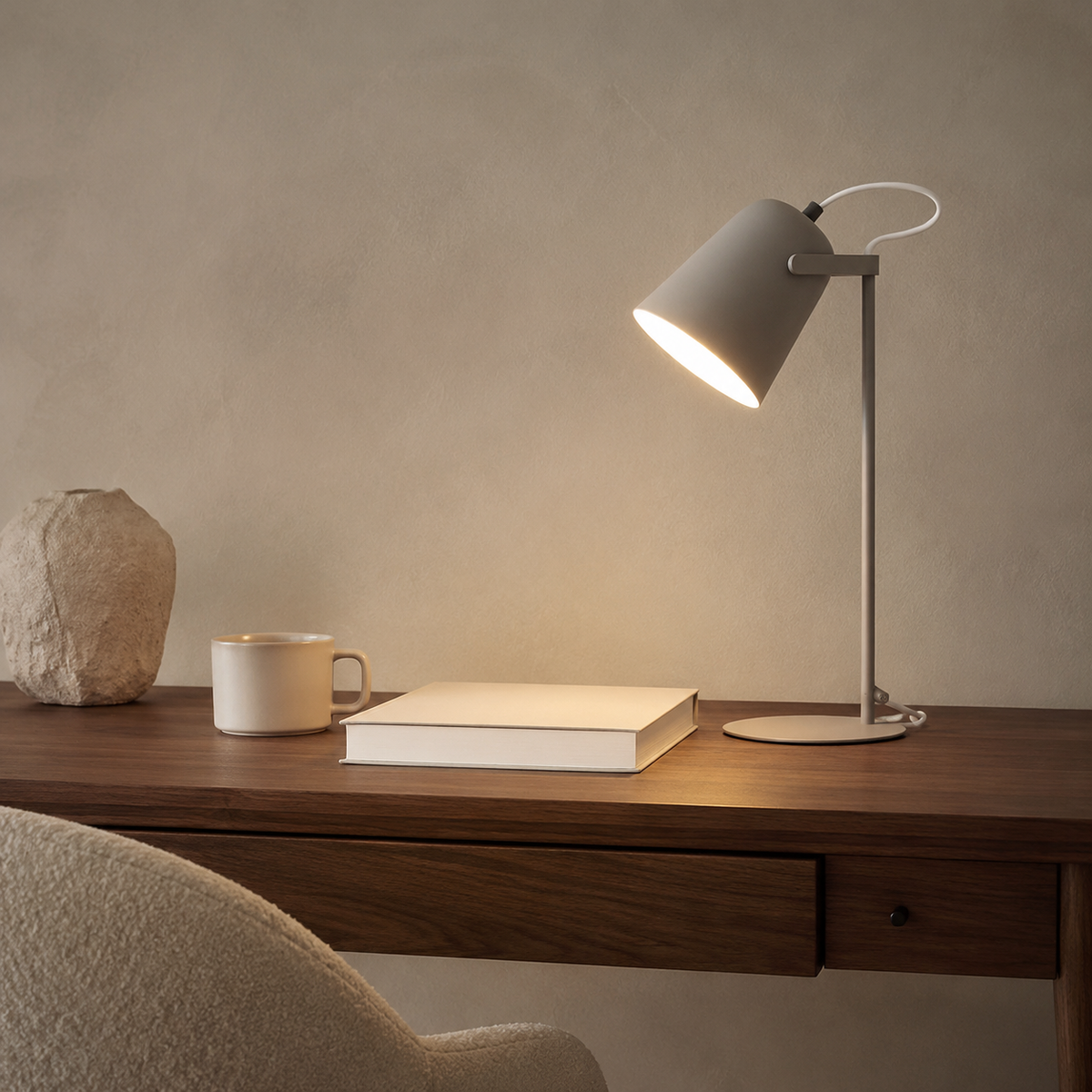 Lampe de chevet orientable design au style moderne