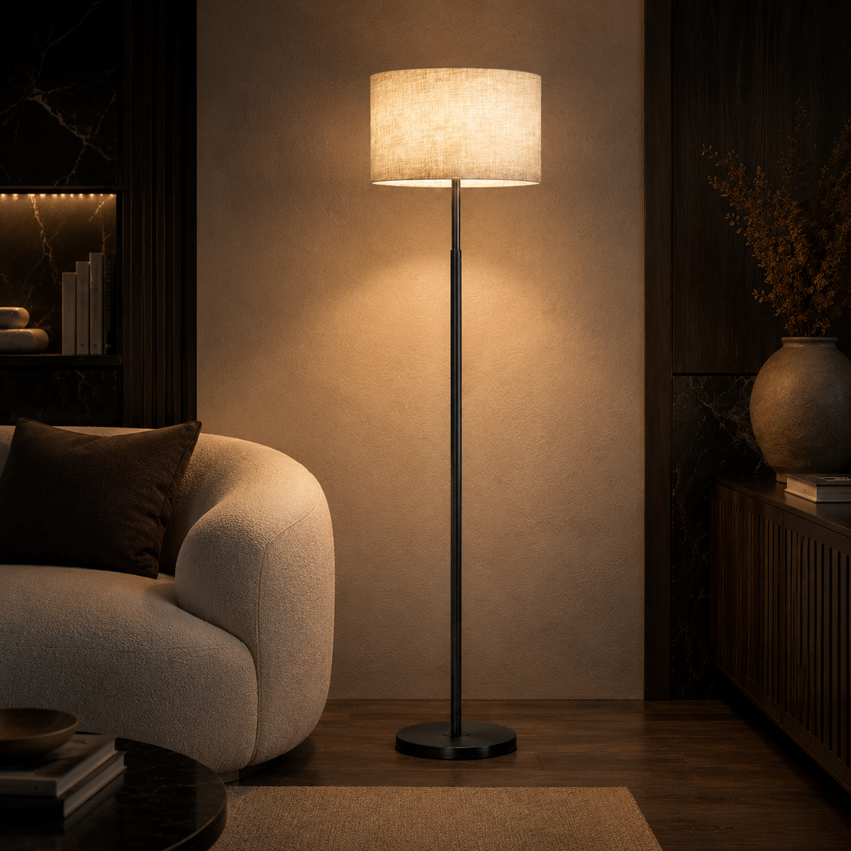 Lampadaire sur pied doré réglable en hauteur avec abat-jour en tissu